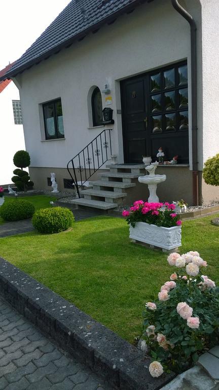 Ferienwohnung Dernbecher 사르브루켄 외부 사진